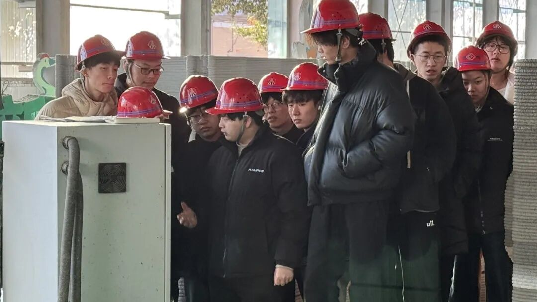 校企联动促成长！陕西工商职业学院师生走进龙钢集团3D打印开发中心