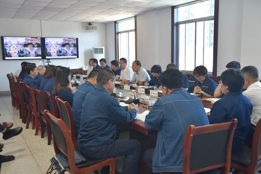 锚定目标聚合力 深化改革促脱困——龙钢集团召开中层及以上干部会议