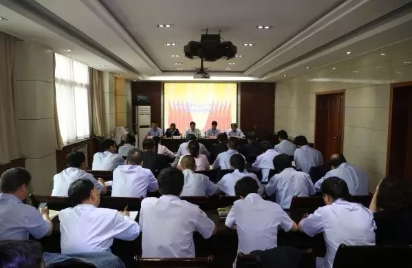龙钢集团各基层党组织召开“两学一做”学习教育动员部署会