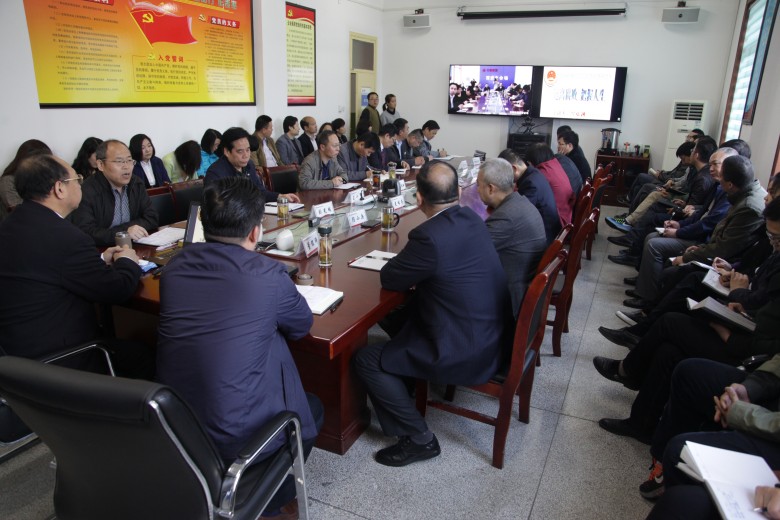龙钢集团公司举办预防职务犯罪专题讲座