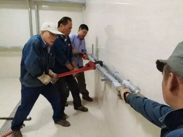 技术保障 用心服务 以汗水润泽心灵 技术保障 用心服务 以汗水润泽心灵