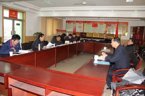 集团公司领导到综合服务公司、同兴公司督导2017年度领导班子民主生活会