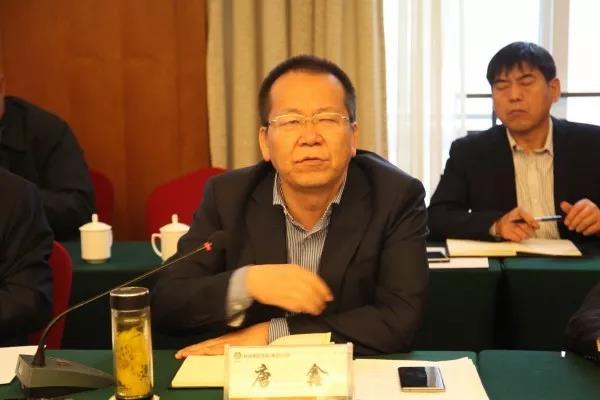 龙钢集团召开3月份经济运行分析会