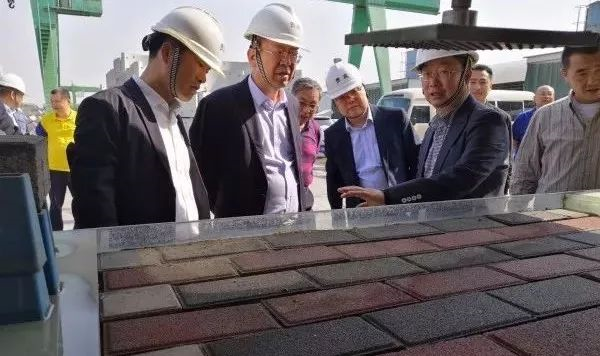 龙钢集团与西安市政道桥建设公司深化交流合作