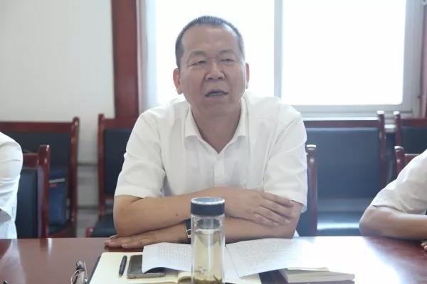 龙钢集团举办“不忘初心、牢记使命”主题教育中心组学习暨读书班开班仪式 龙钢集团举办“不忘初心、牢记使命”主题教育中心组学习暨读书班开班仪式